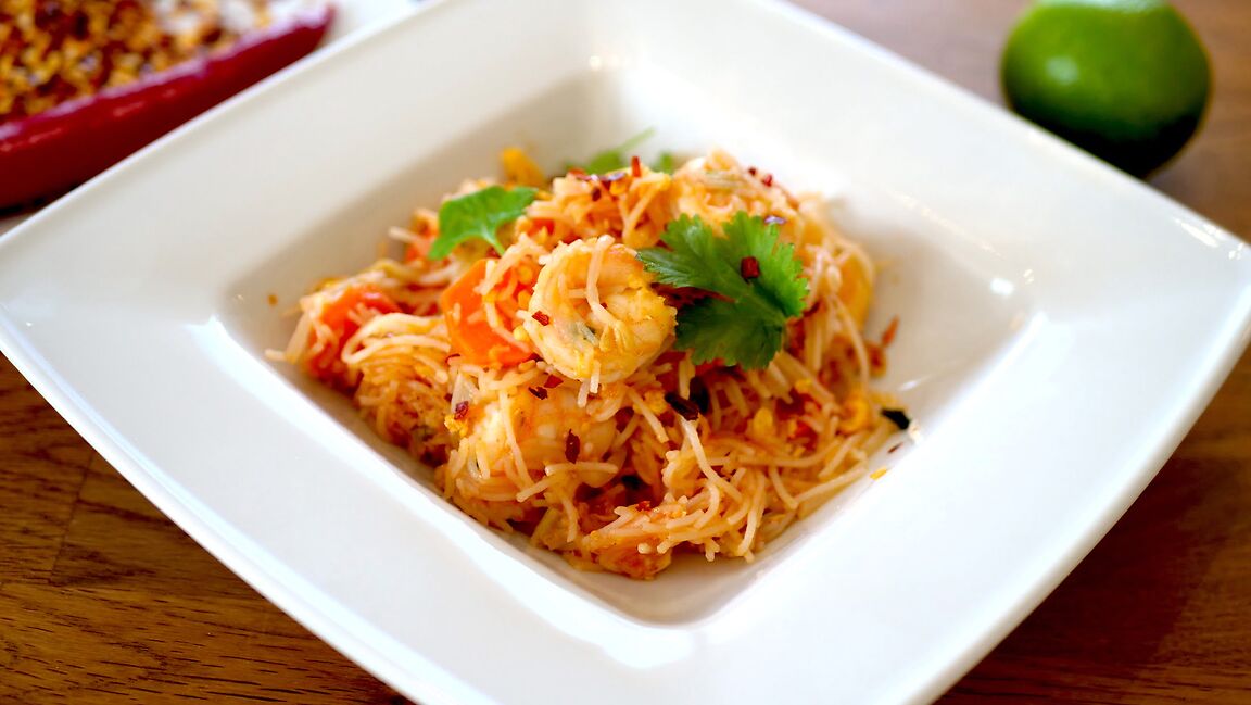 Słodko-Kwaśny Makaron z Krewetkami